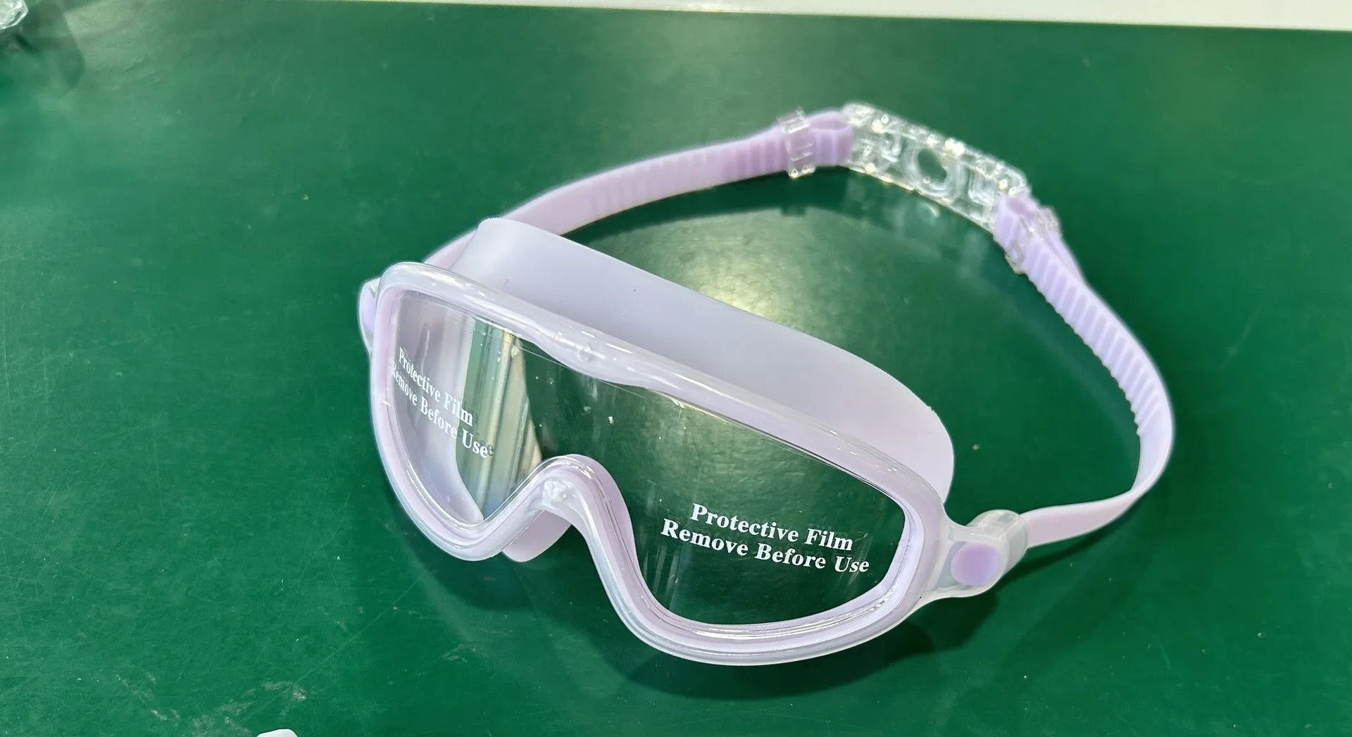 Kids' Anti-Fog Swimming Goggles - Large Frame HD Vision | DailyMuseGoods